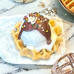 ⚠️SALE Candle // Waffles And Ice Cream Soy Wax Candle SEND OFFERS🥳